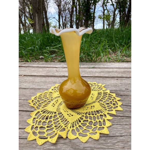 Vintage Art Glass Ruffle Vase Butterscotch Carmel White Swirl - Picture 11 of 16